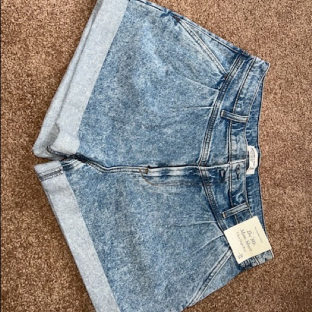 NWT Abercrombie & Fitch Ultra HiRise ‘80s mom shorts size 32/14